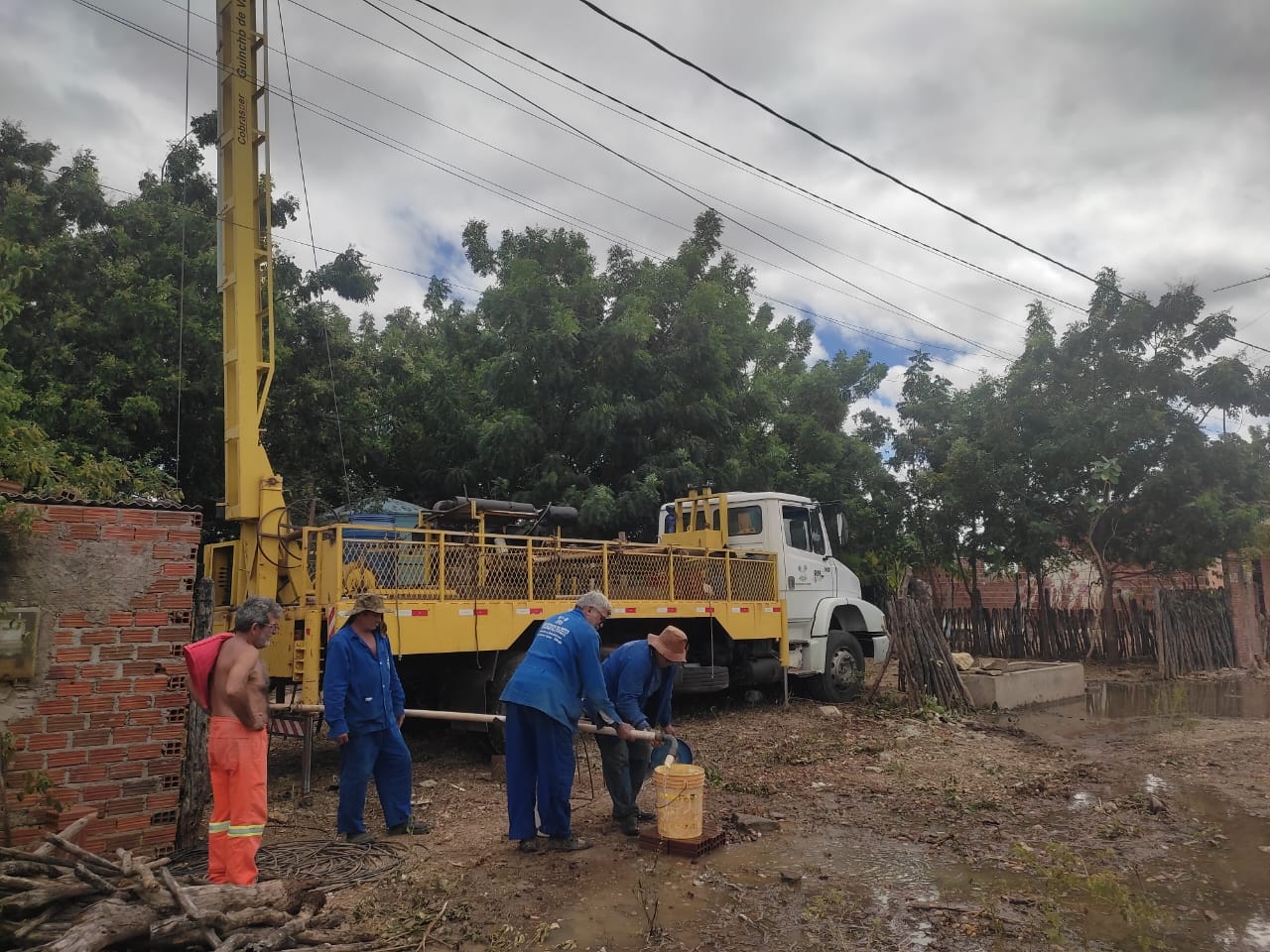 Mutirão de limpeza de poços continua em comunidades rurais de Mossoró