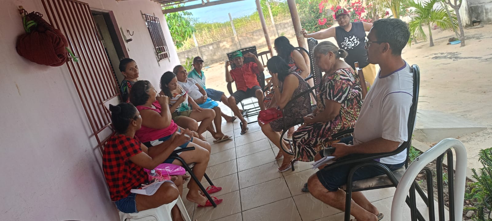 Reunião na zona rural trata sobre emissão de CAF e participação em projeto de cajucultura