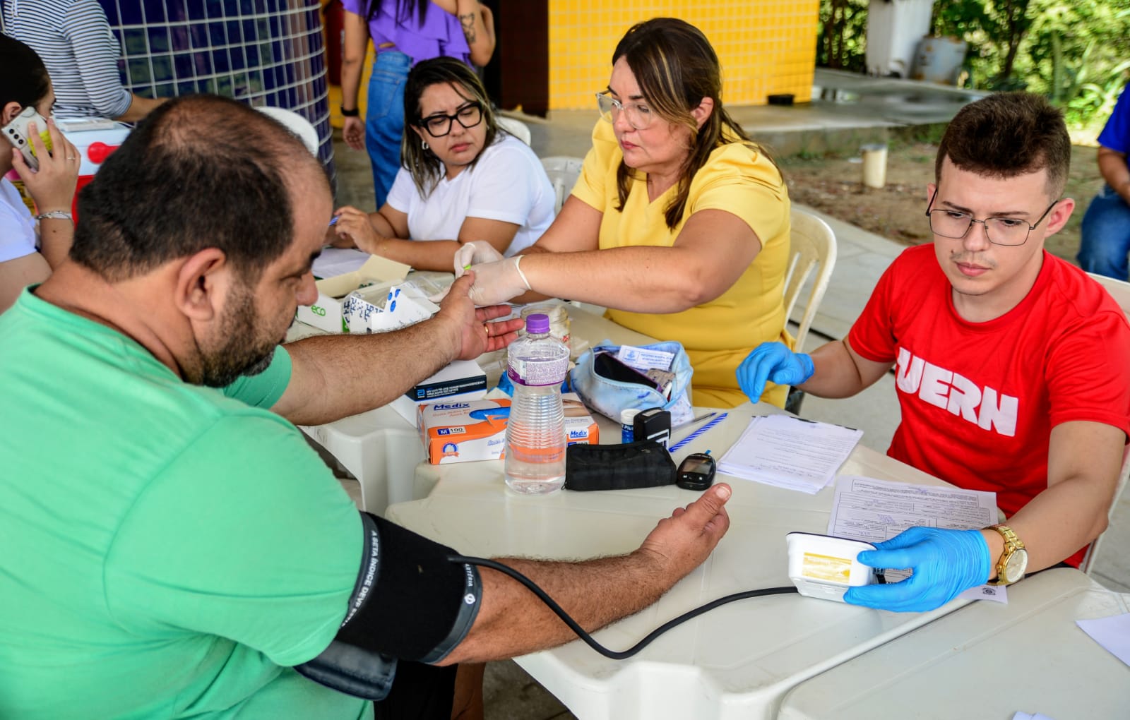 Prefeitura e PRF realizam ação de saúde com foco na prevenção da hipertensão arterial