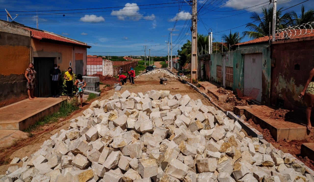 Pavimentação de ruas beneficia moradores do Rincão