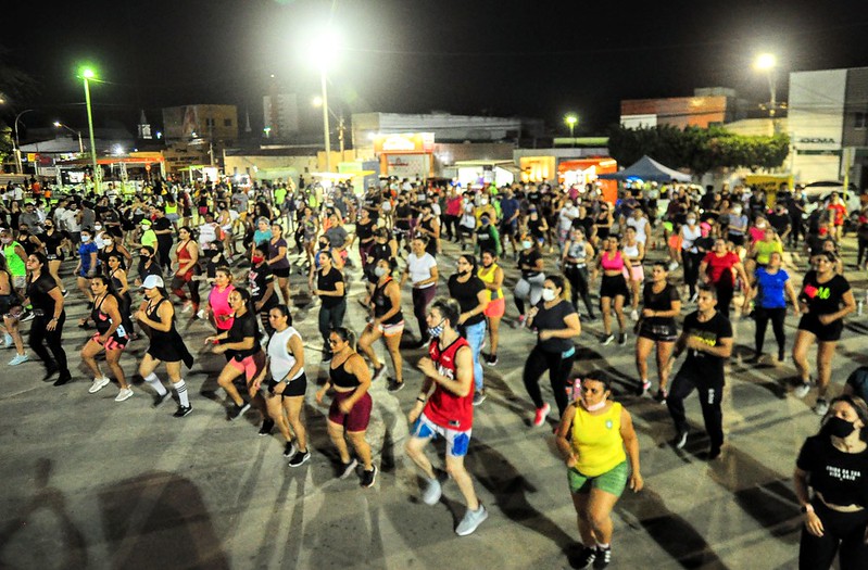 Avenida Rio Branco tem retorno de aulas de dança nesta terça-feira