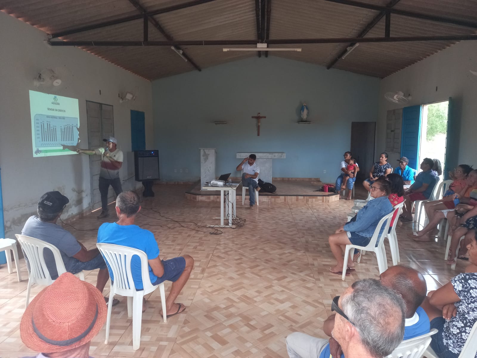 Prefeitura de Mossoró reúne agricultores para levar informações sobre o Programa Semear