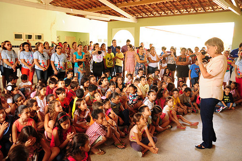 Prefeita anuncia obra de manutenção da escola do Jucuri