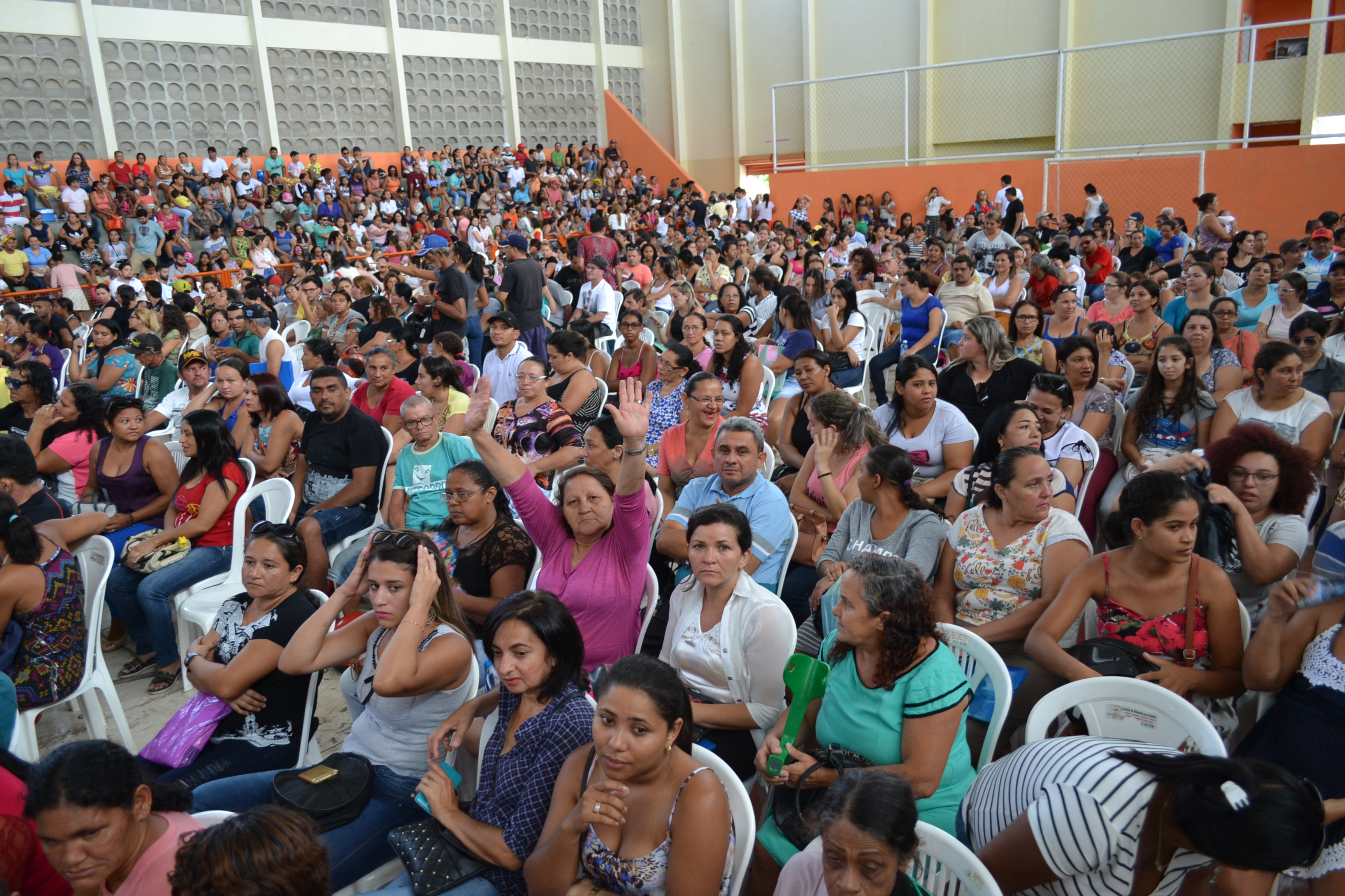 Famílias ausentes em sorteio do Conjunto Odete Rosado devem comparecer à Secretaria de Infraestrutura