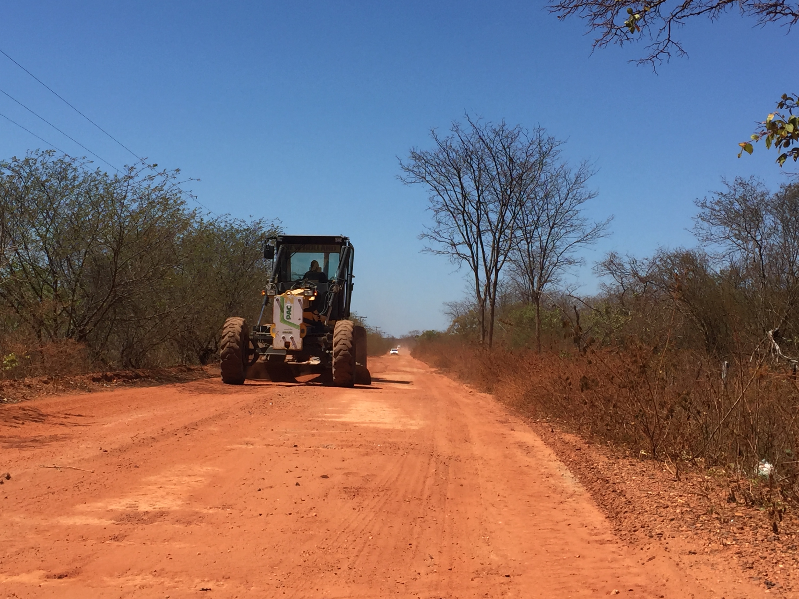 Estradas vicinais passam por manutenção para melhoria do acesso às comunidades rurais