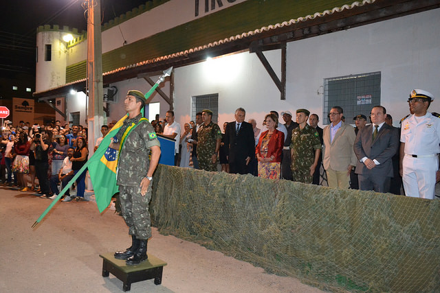 Prefeita participa da formatura dos atiradores do Tiro de Guerra 07-010