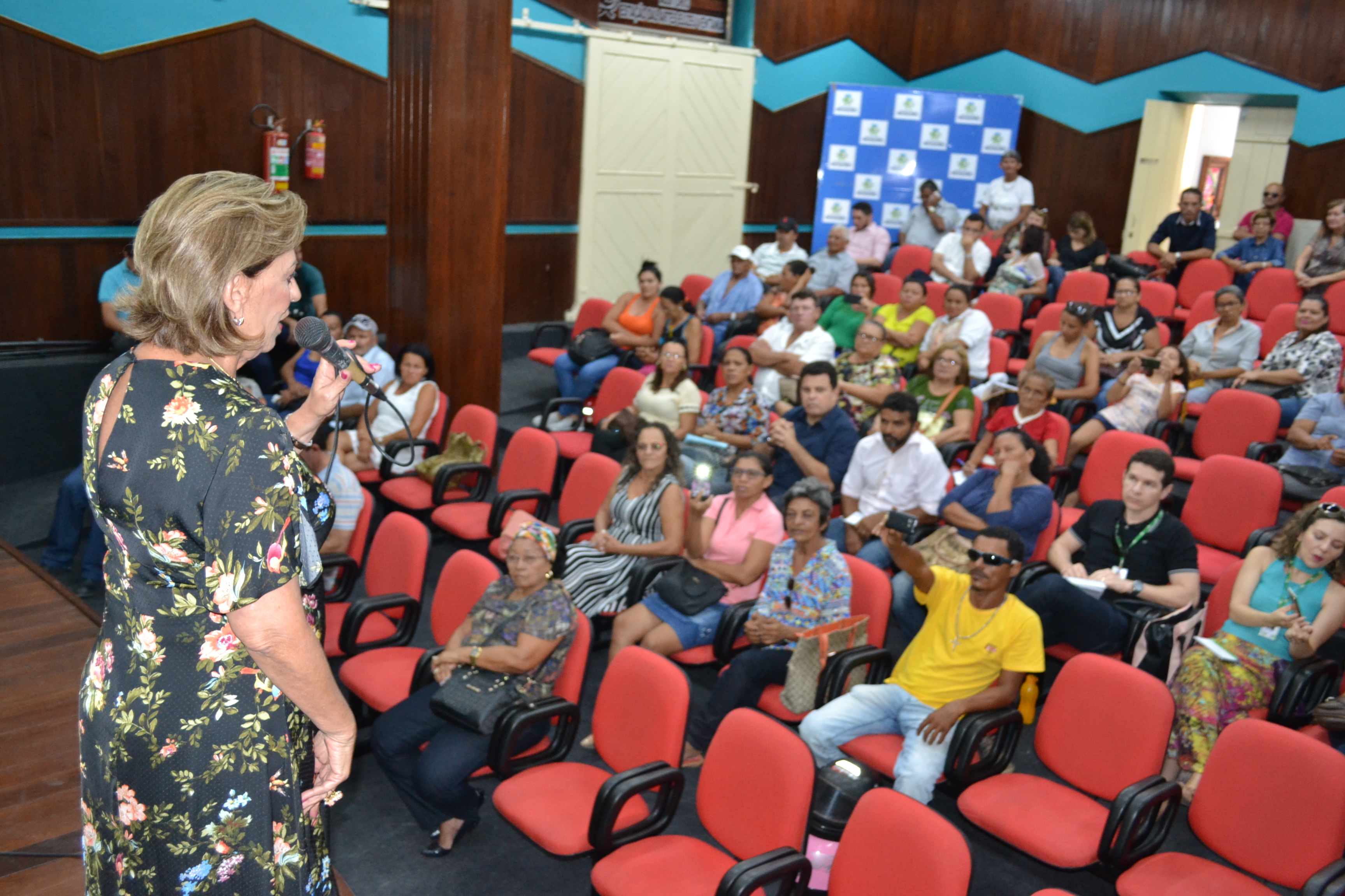 Prefeita Rosalba cobra prioridade para Mossoró na liberação de recursos do Fomento Mulher