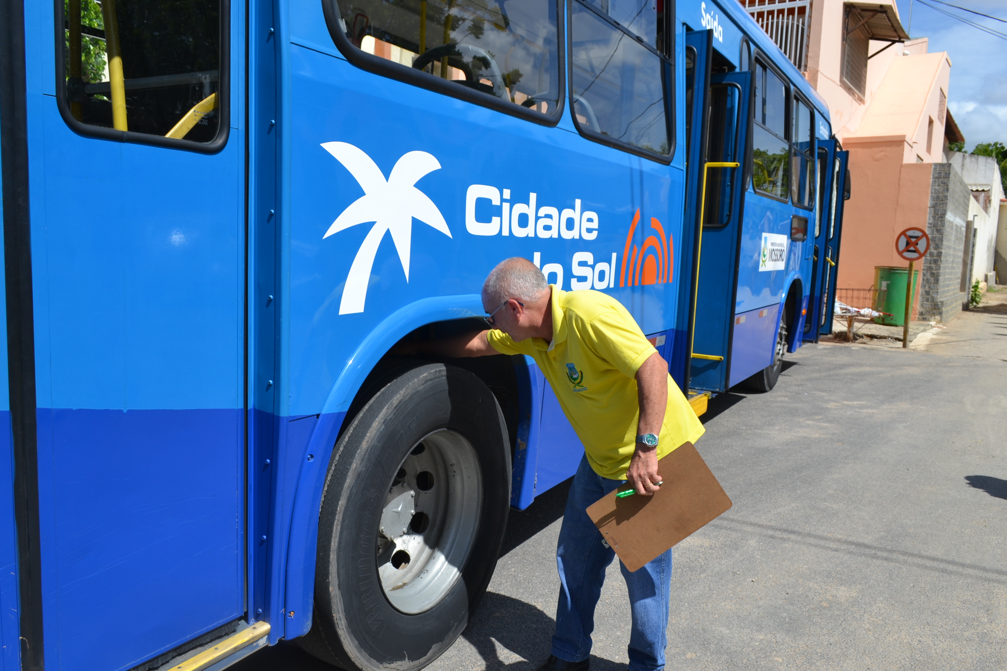 Todos os ônibus do transporte coletivo são aprovados em vistoria