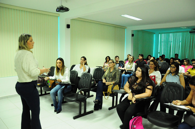 Desenvolvimento Social recebe estagiários que vão atuar nos programas Criança Feliz e Viva a Vida