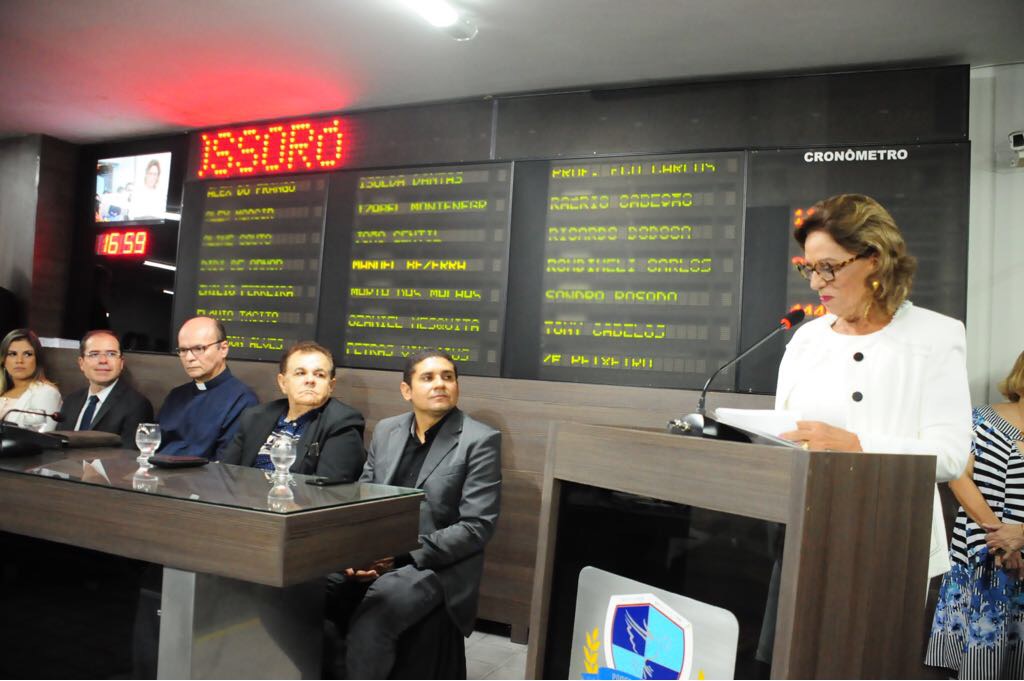 Prefeita Rosalba confirma envio do reajuste dos professores à Câmara em Mensagem Anual