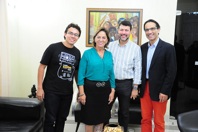 Prefeita Rosalba Ciarlini recebe visita do pianista Álvaro Sivieiro