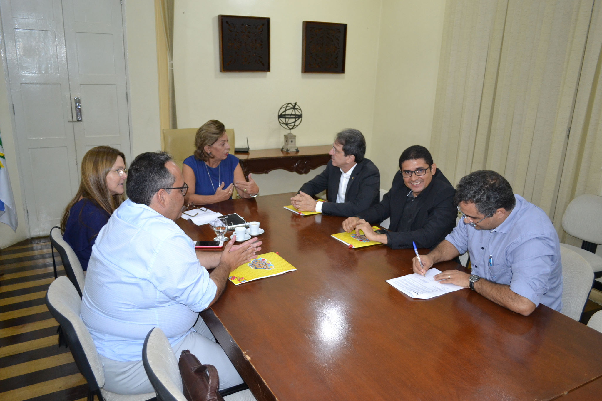 Prefeitura e Caixa firmam convênios relacionados ao trabalho social em conjuntos habitacionais