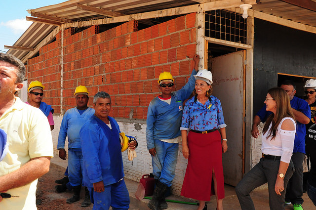 Prefeita Rosalba Ciarlini acompanha equipe do Banco Mundial em visita às obras do Hospital da Mulher