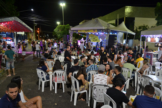 Última quinta-feira de programação lota espaço da Cidadela