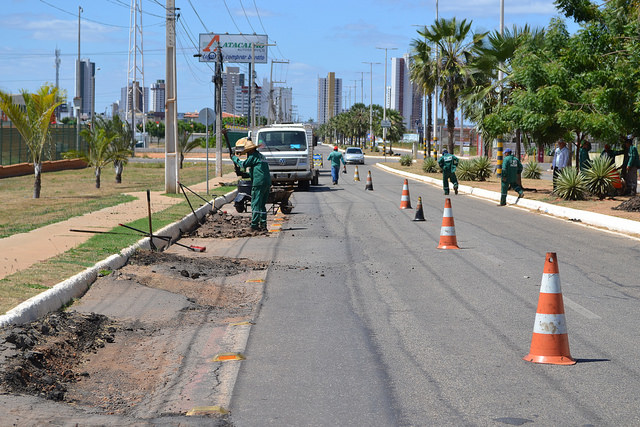 Prefeita fiscaliza serviços da operação tapa-buraco