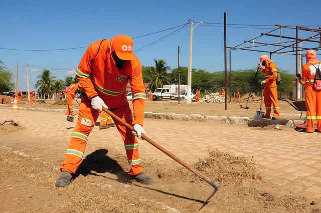 Prefeitura leva melhorias à comunidade rural de Passagem de Pedra