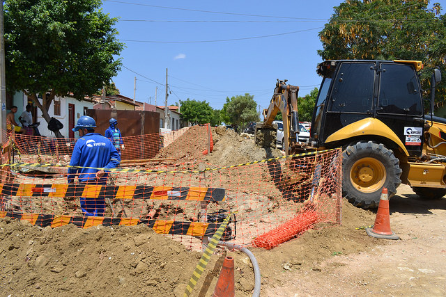 Prefeita visita as obras de saneamento básico