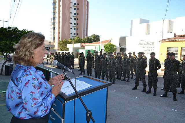 Prefeita participa de cerimônia no Tiro de Guerra 07-010