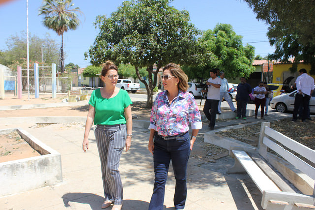 Prefeita fiscaliza obras da Praça Vinícius Bezerra no Belo Horizonte