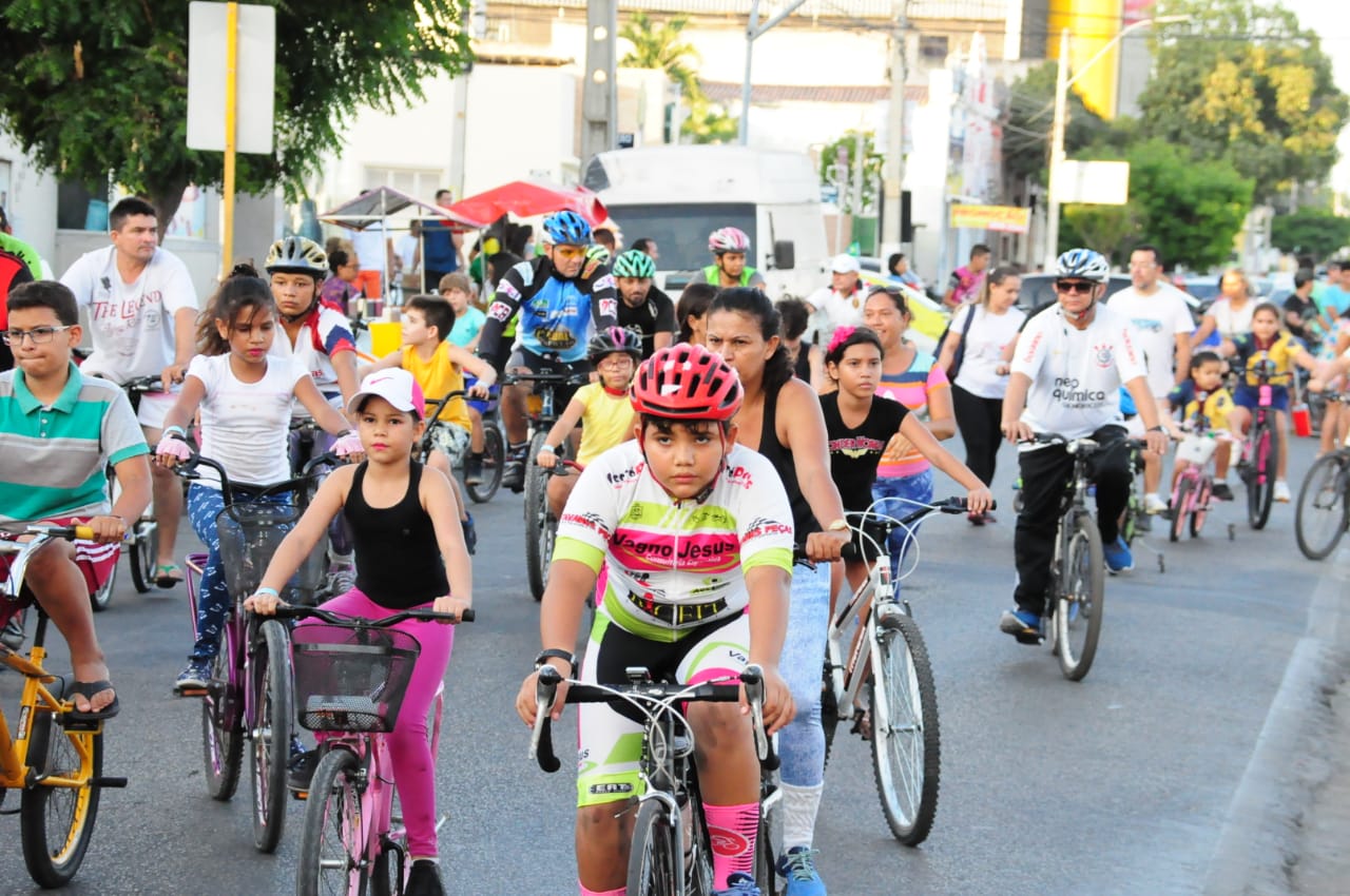 Passeio Ciclístico Infantil reúne famílias em comemoração ao mês da criança