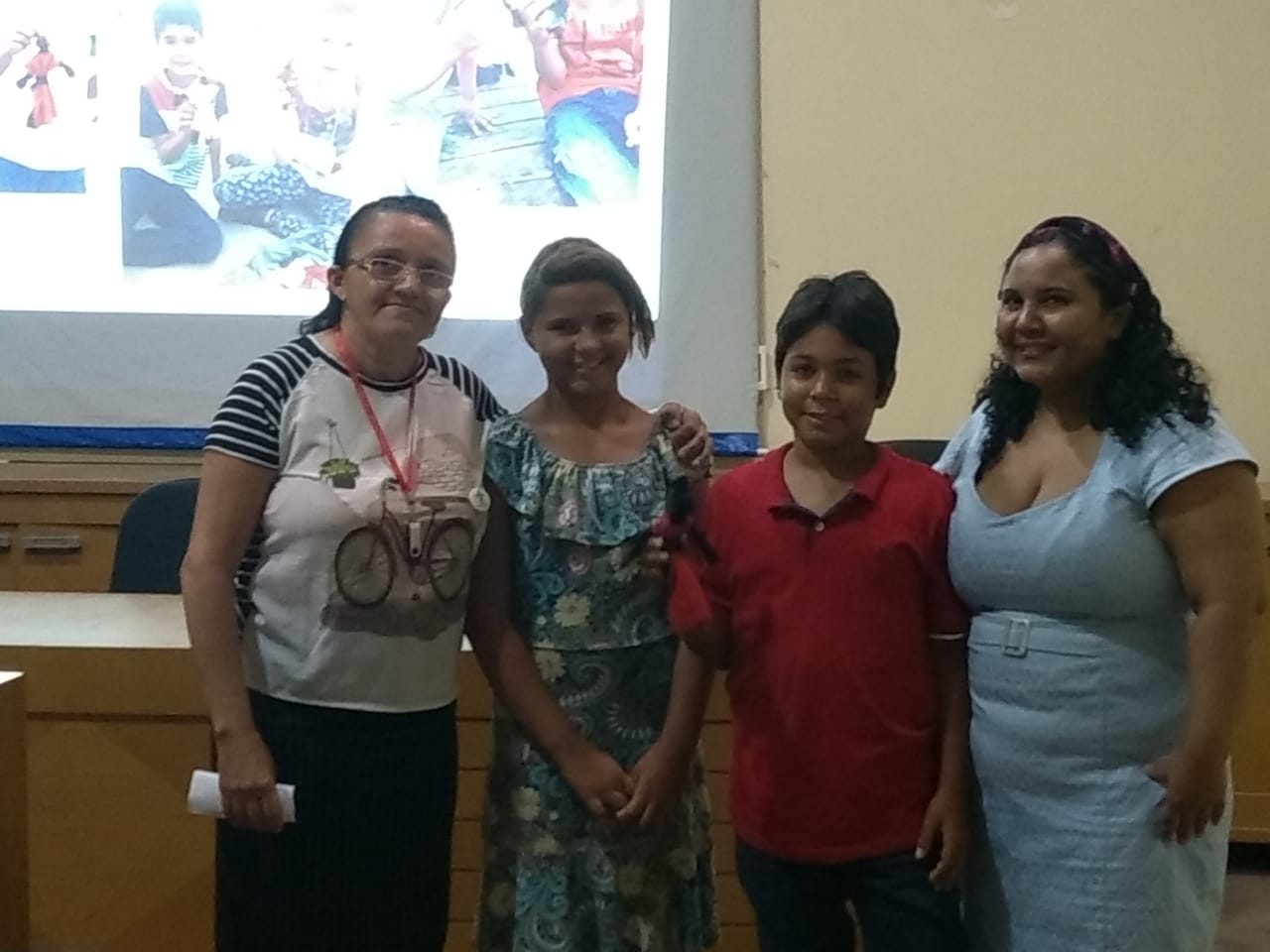 Alunos da rede municipal participam de projeto que valoriza a consciência negra