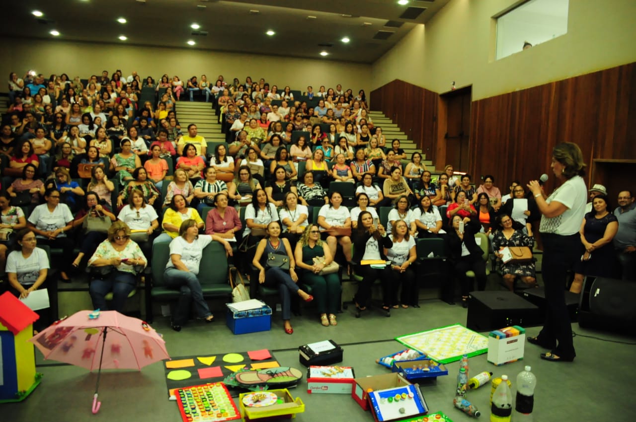 Escolas apresentam projetos pedagógicos de sucesso em workshop