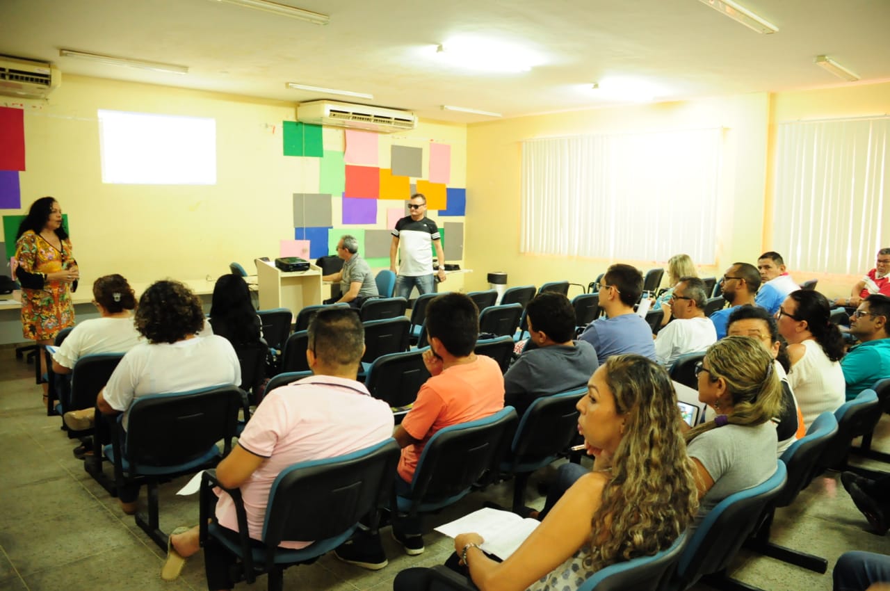 Professores de Matemática e Ciências participam de formação com foco no Ideb