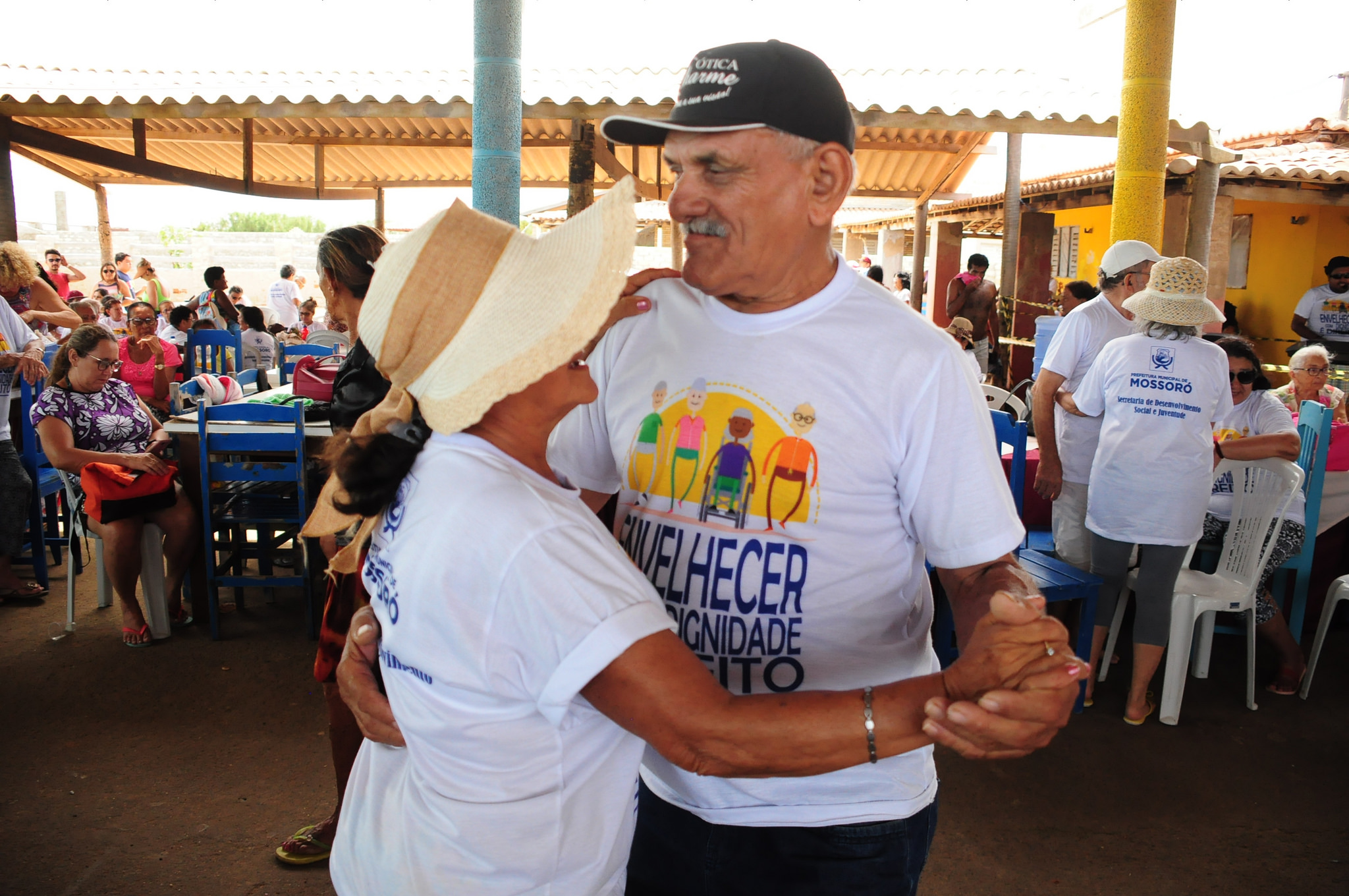 Equipamentos sociais da Proteção especial fazem confraternizações de fim de ano