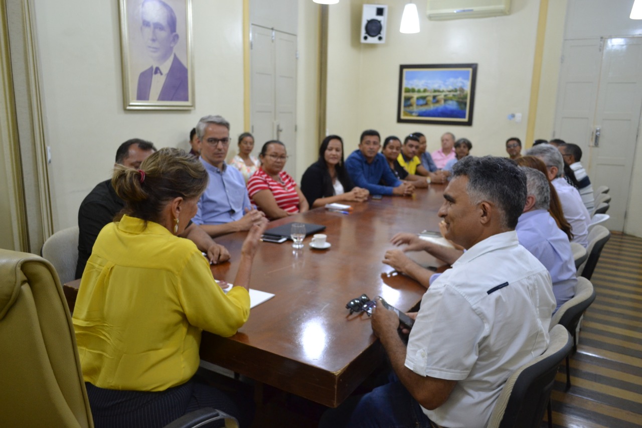 Prefeitura intermedia reativação de pista de pouso do assentamento Maisa