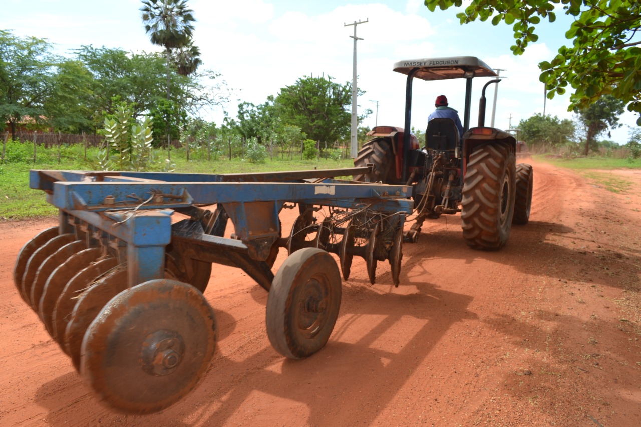 Programa Semear vai beneficiar mais de cinco mil agricultores com o corte de terra