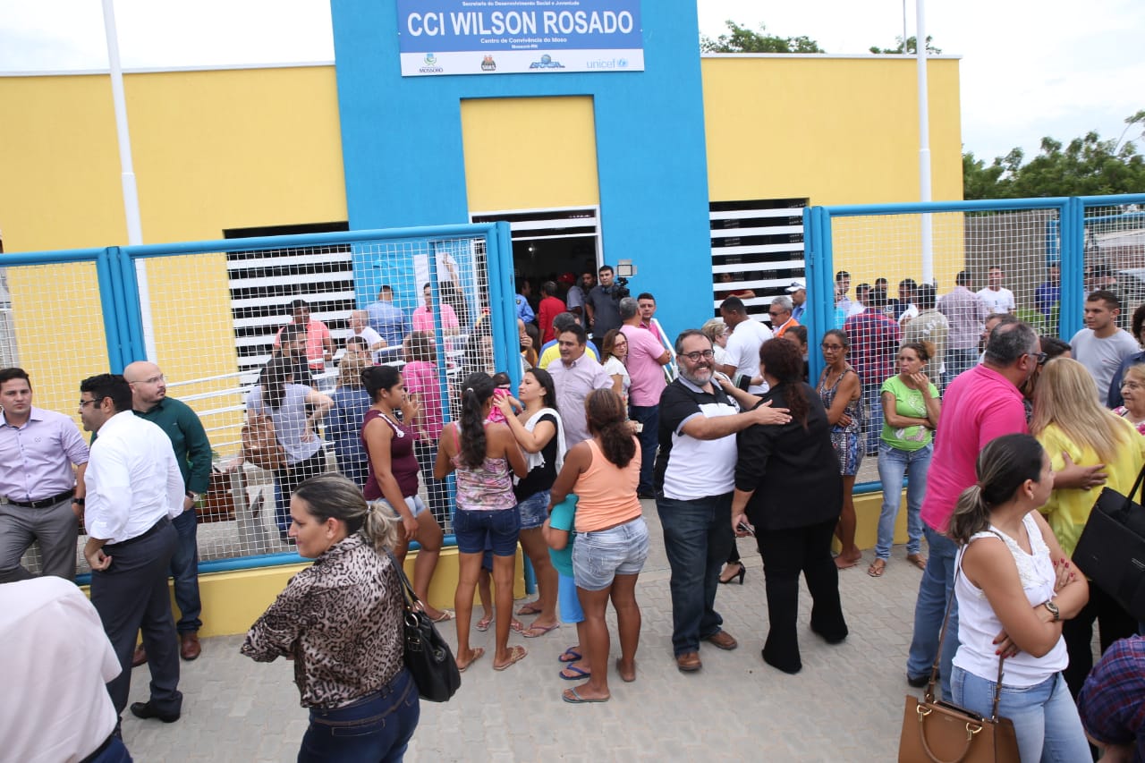 Prefeita inaugura CCI do Wilson Rosado anunciando entrega de novas obras e saneamento