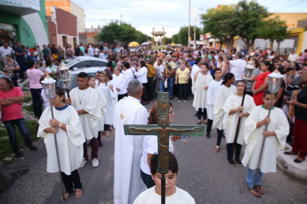 Em Mossoró, procissão e missa solene encerram Dia de São José