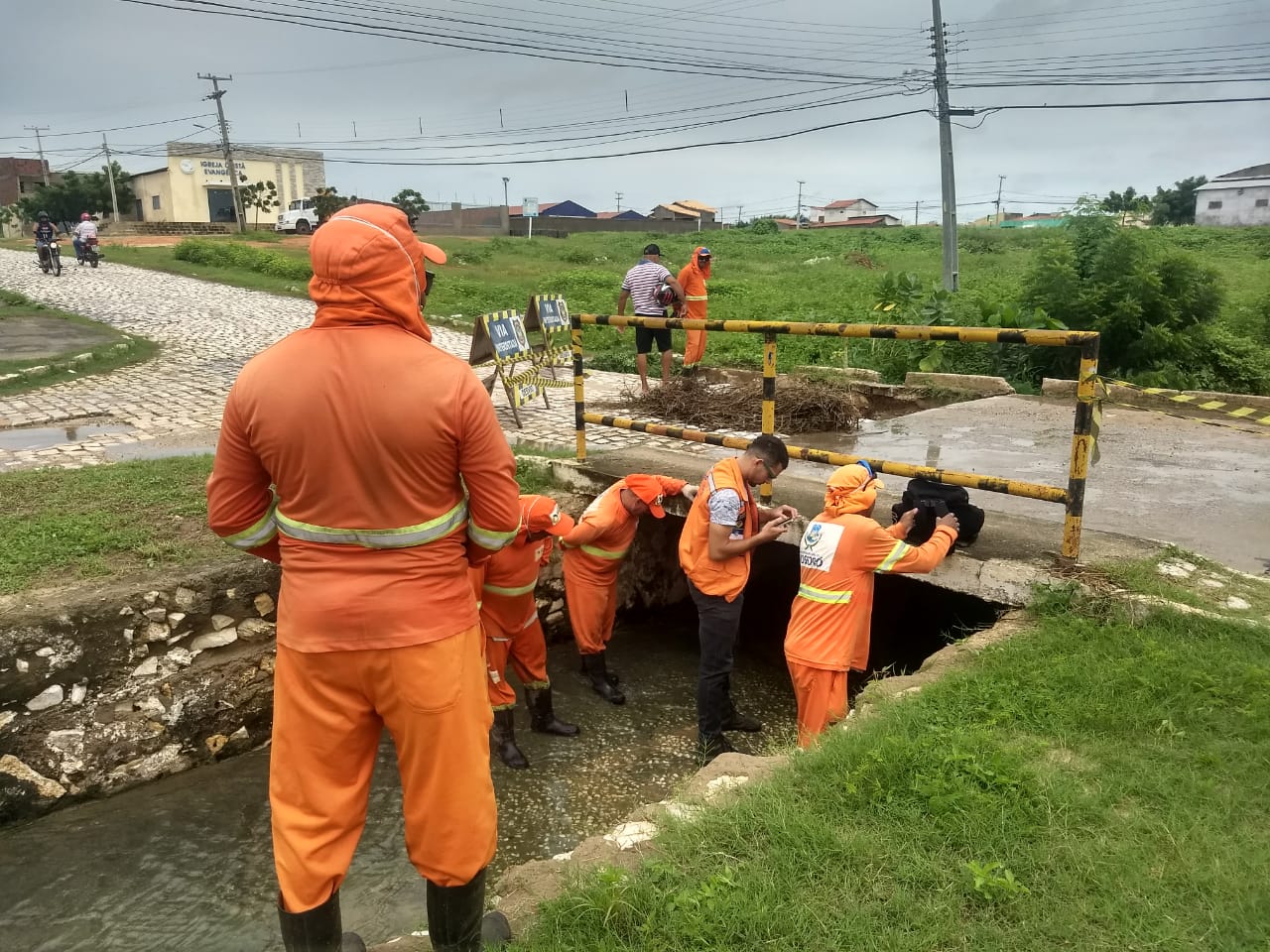 ﻿Defesa Civil monitora transtornos causados pelas chuvas desta quinta (28)