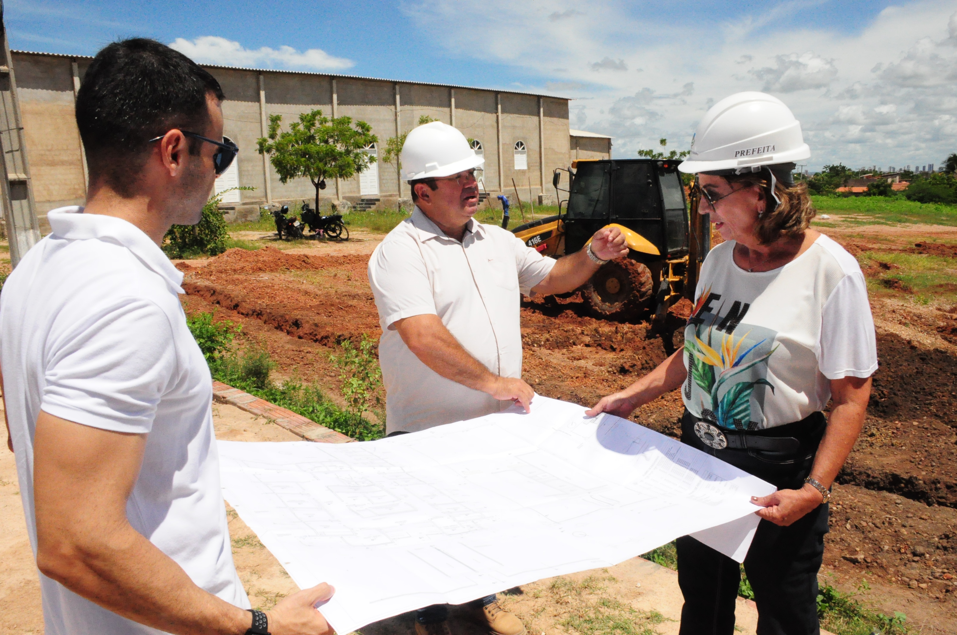 Prefeita Rosalba fiscaliza manutenção da UBS Mário Lúcio e construção da UBS no Vingt Rosado