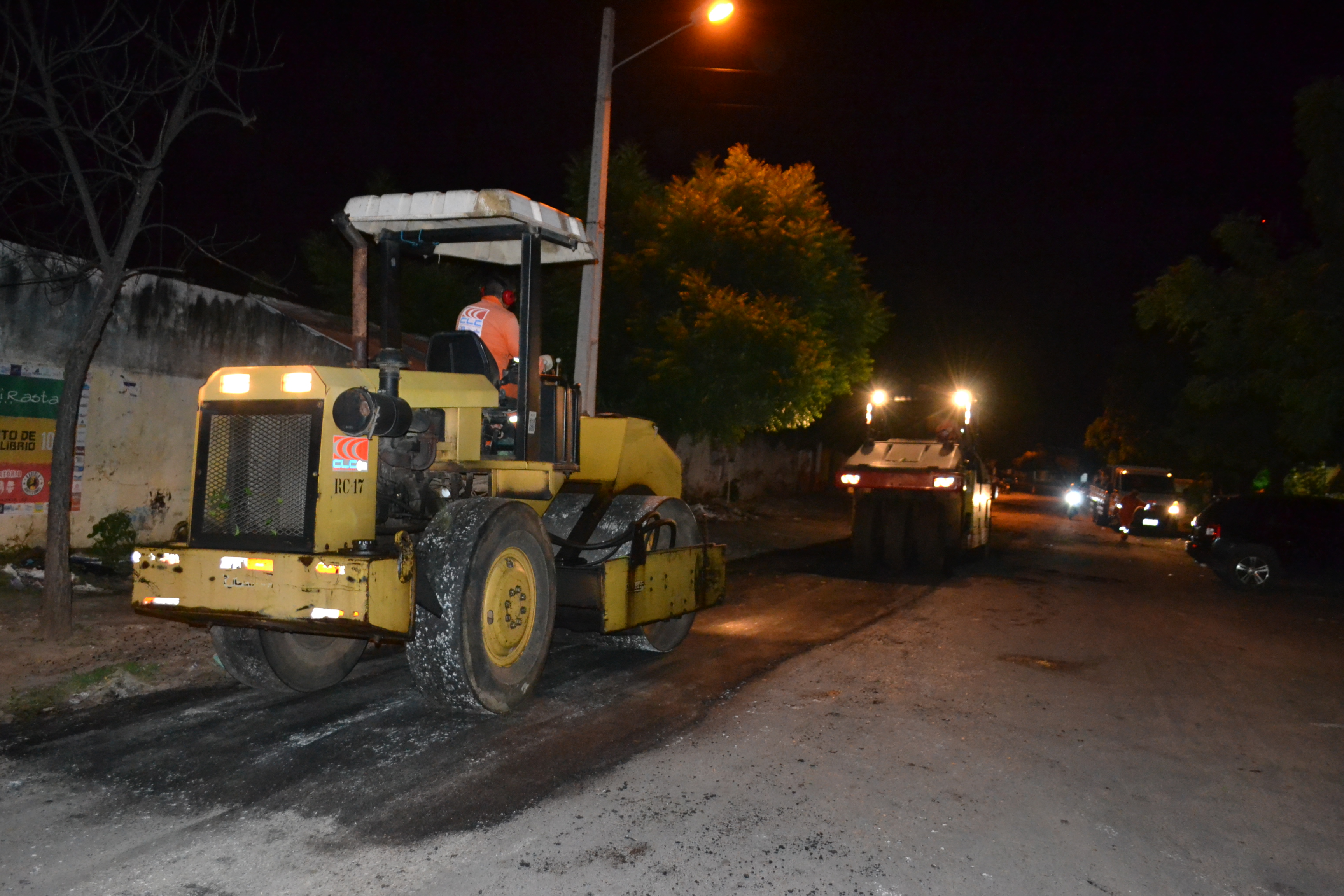 Serviço de recapeamento é realizado no bairro Bom Jardim