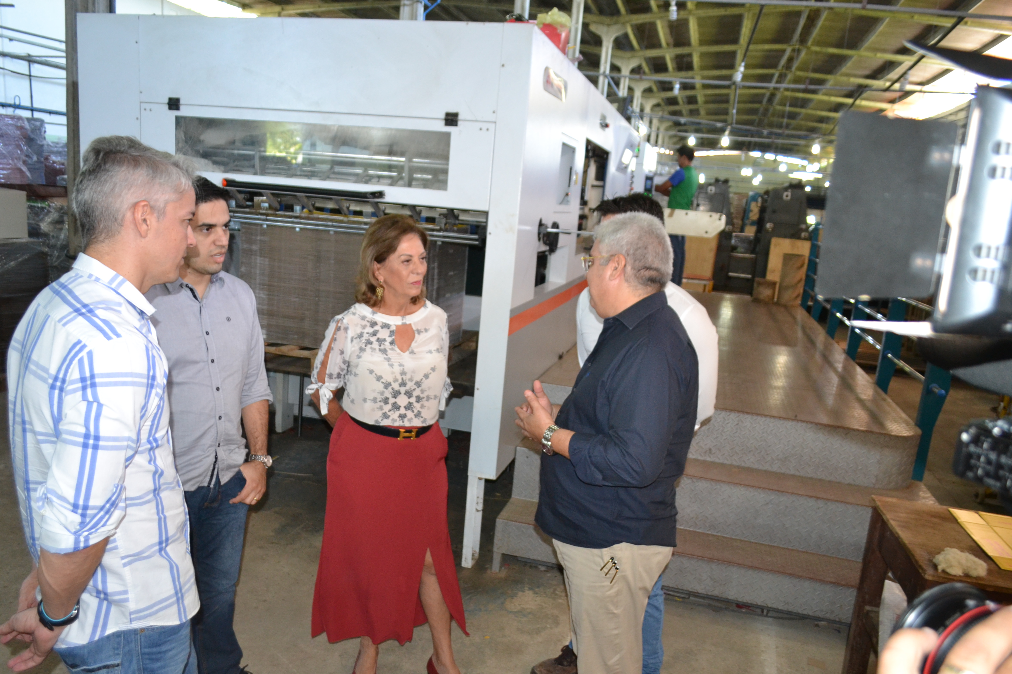 Prefeita visita Fábrica de Embalagens