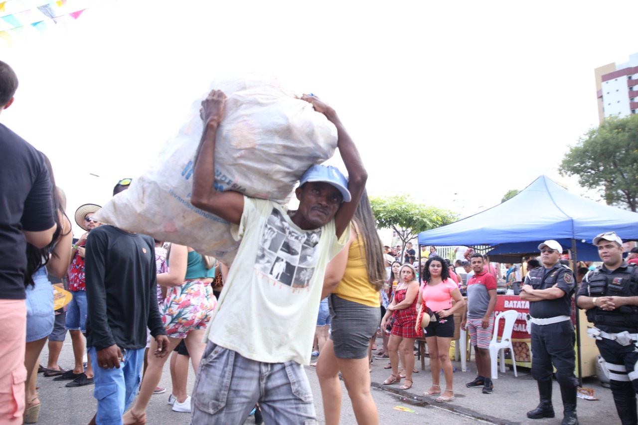 Catadores faturam até R$ 300 por noite durante MCJ 2019