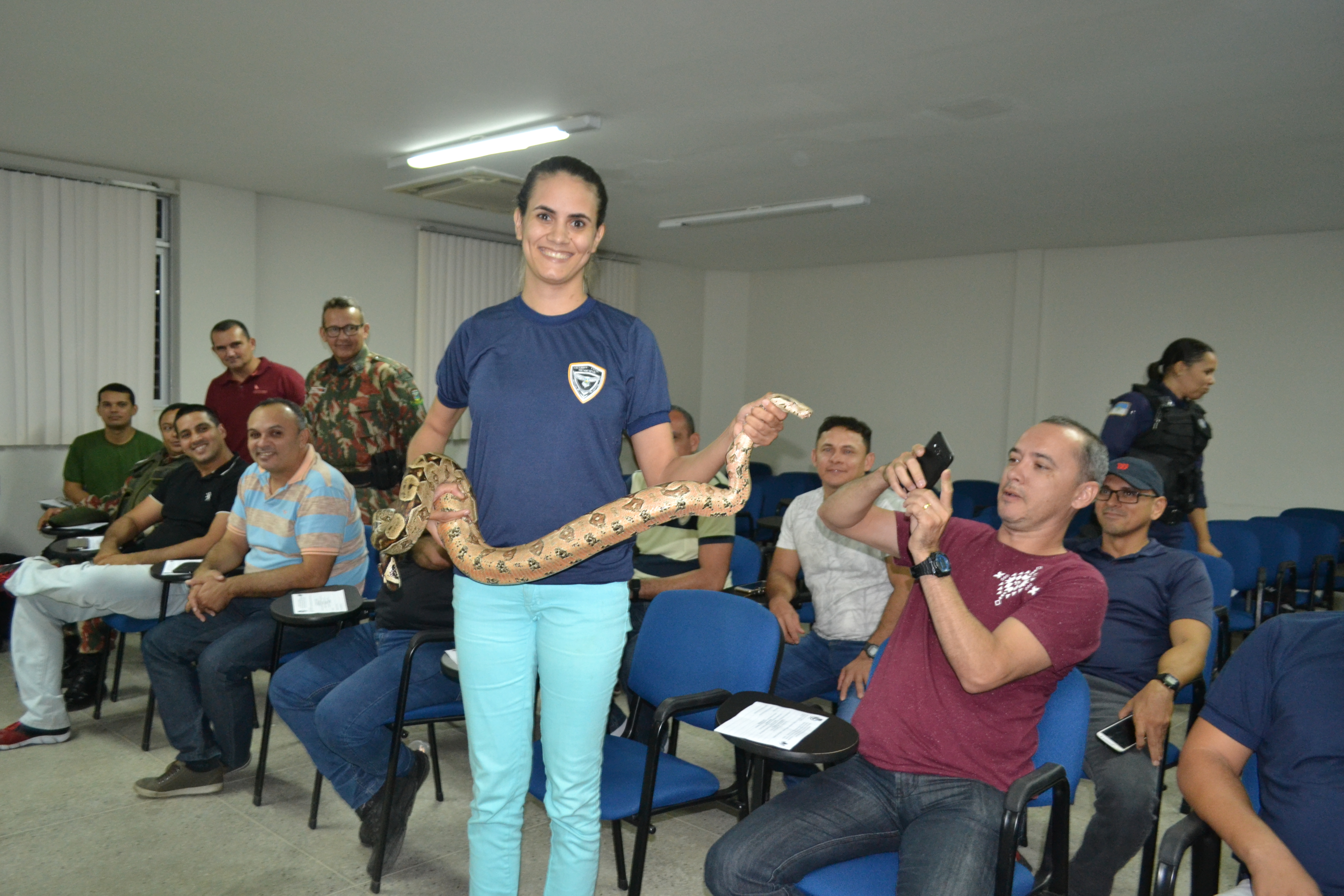 Formação ambiental em manejo de serpentes acontece durante a Festa do Bode