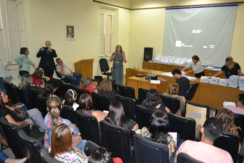 Educação reúne gestores e supervisores para entrega de avaliação dos alunos