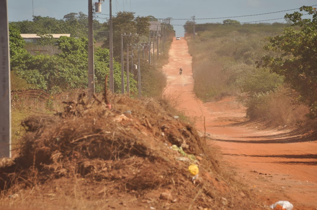 Prefeitura de Mossoró recupera 14 km da estrada da Comunidade Rural de Alagoinha