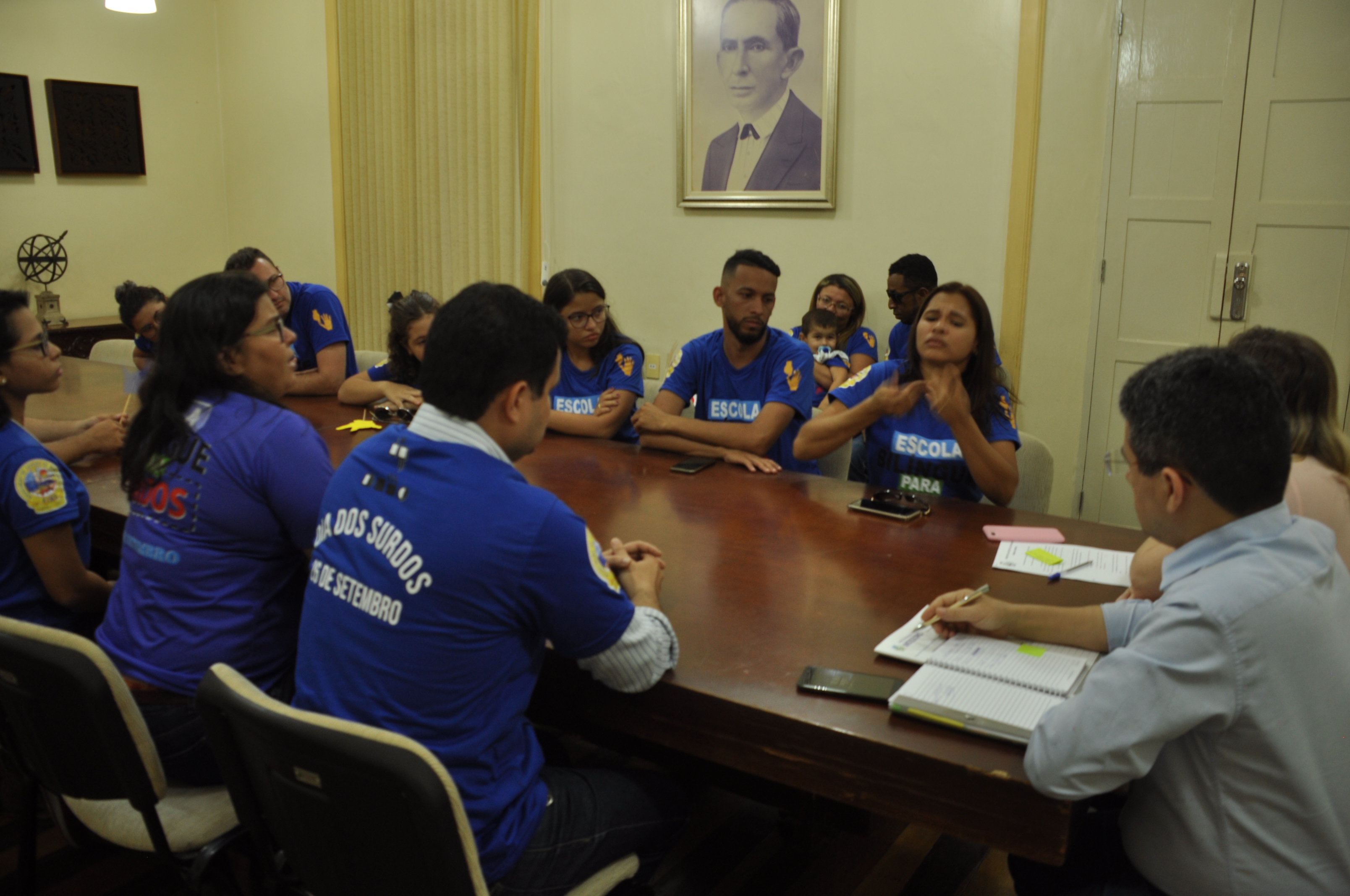 Representantes da Associação dos Surdos de Mossoró participam de audiência no Palácio da Resistência