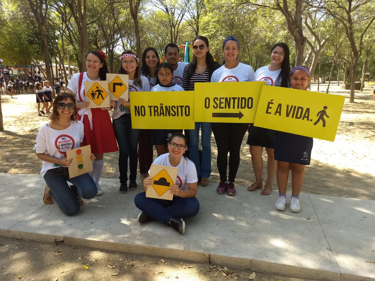 Piquenique Literário leva orientações sobre trânsito de forma lúdica para crianças