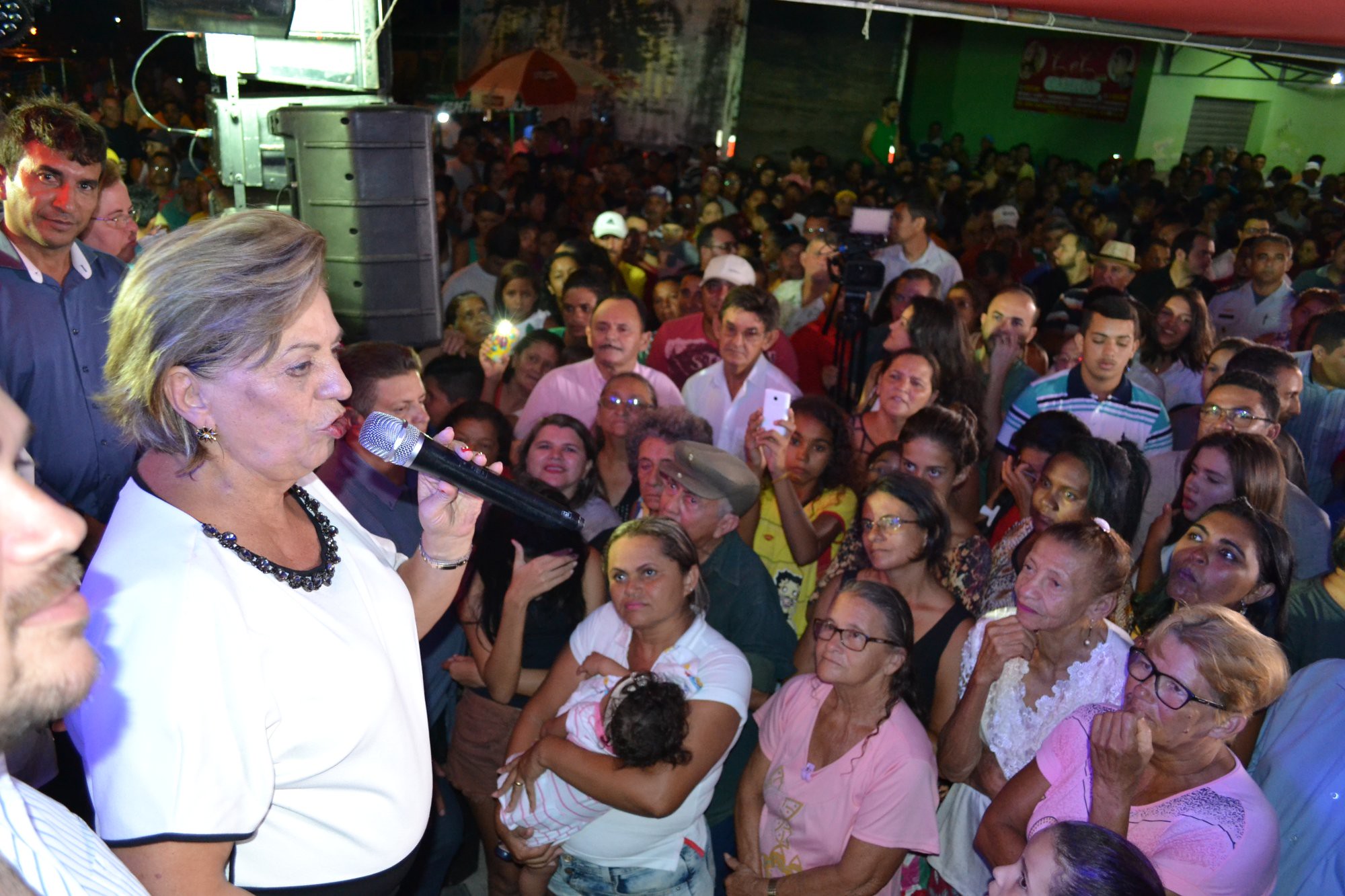 Prefeita Rosalba solicita Restaurante Popular para área dos Abolições