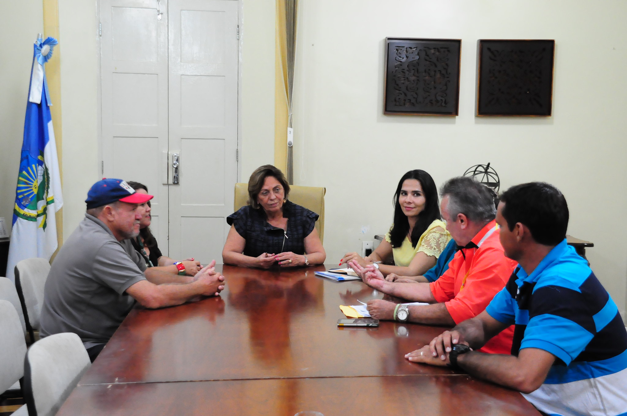 Prefeita Rosalba Ciarlini recebe cooperativas de agricultores