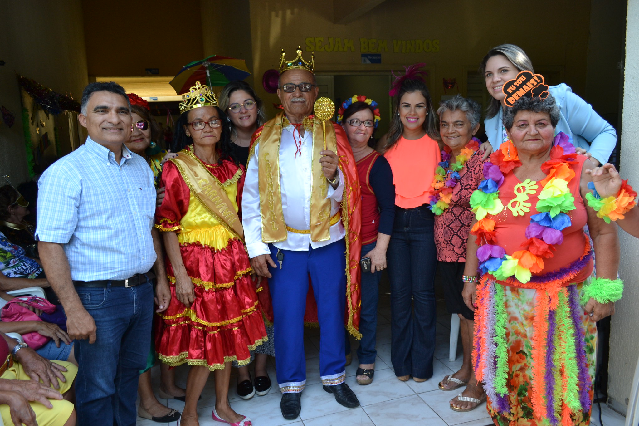 Centro Geriátrico Madalena Aires realiza festa carnavalesca da terceira idade