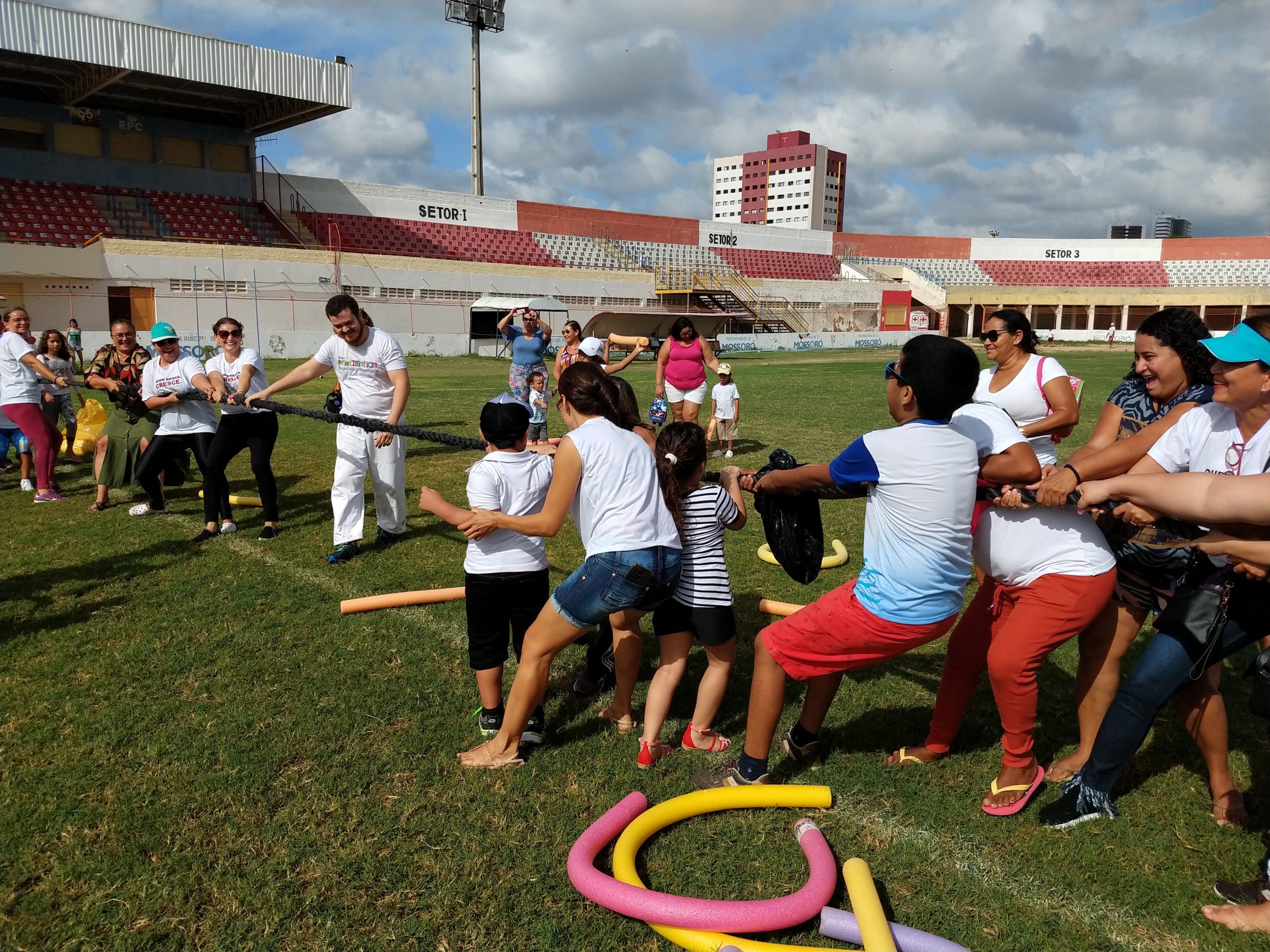 CAPS Infantil oportuniza momento terapêutico de socialização com crianças no Estádio Nogueirão