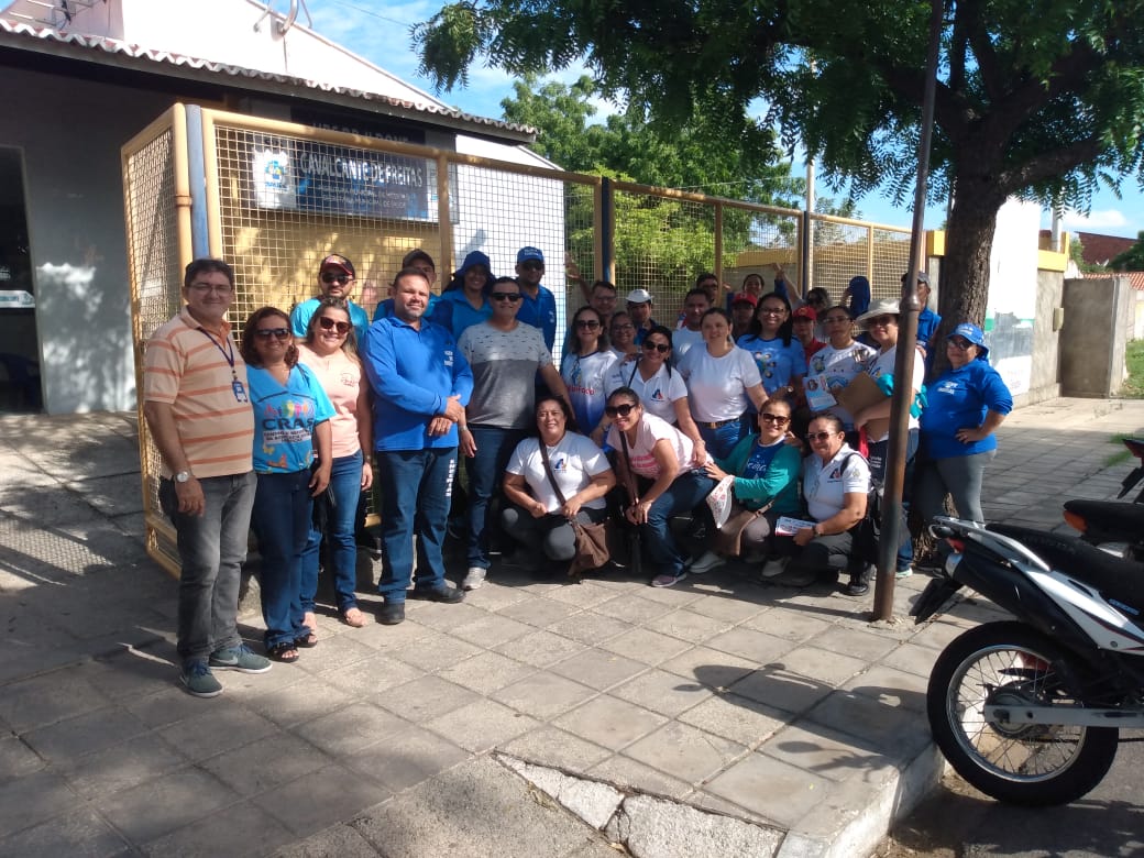 Servidores da UBS Ildone Cavalcante combatem arboviroses no bairro Barrocas