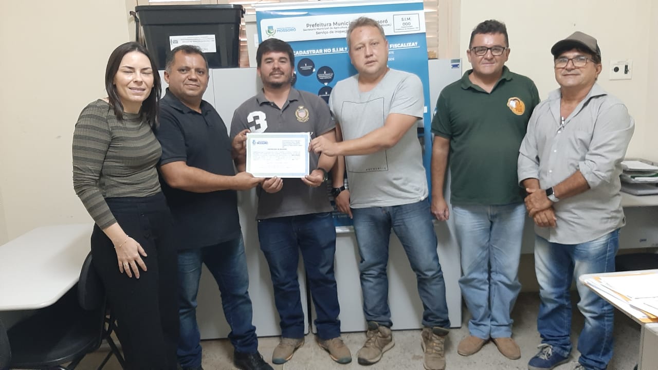 Agricultura entrega Selo de Inspeção Municipal à empresa Frescomares