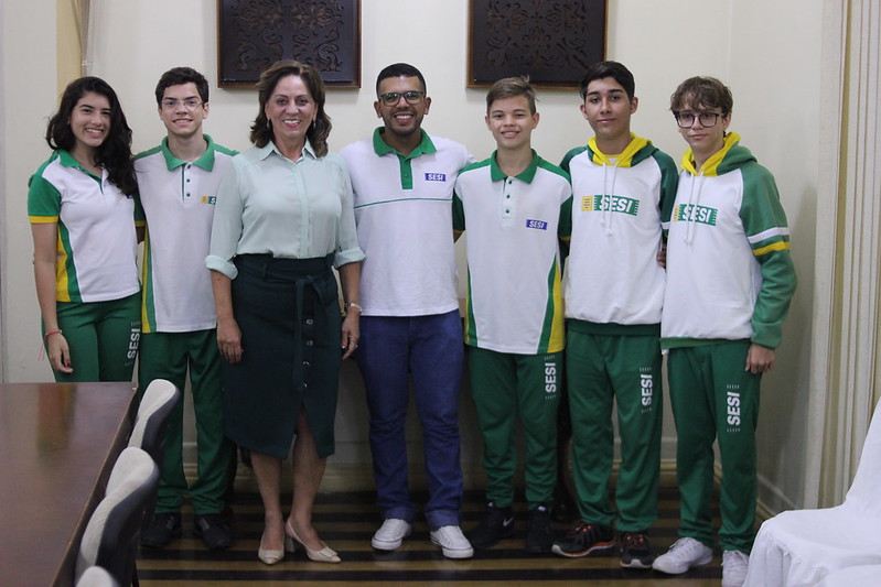 Prefeita Rosalba recebe alunos do Sesi que irão participar de torneio de Robótica em São Paulo