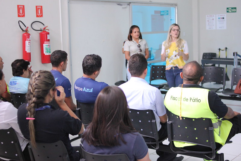 Equipe da Vigilância em Saúde leva capacitação sobre Covid-19 aos funcionários do Aeroporto